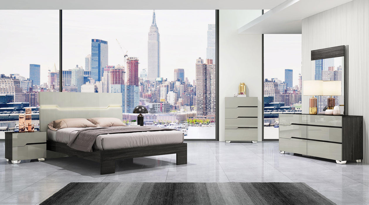 Skylar Bedroom Set available in Queen and King Size